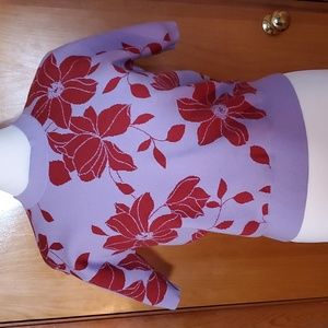 NWOT Ann Taylor Floral Jaquard Wedge Sweater Tee - Red & Purple - Size M